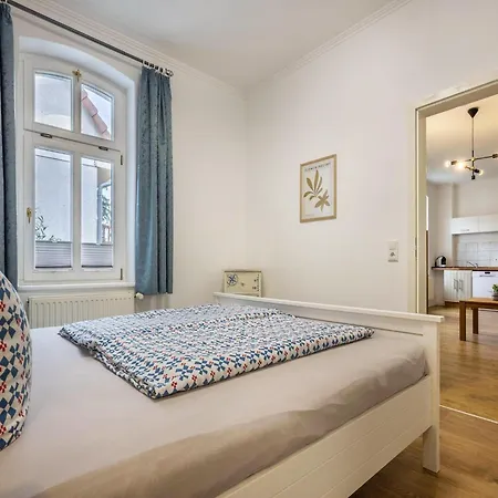 In Der Mecklenburger Seenplatte, Cleaning Included Apartment